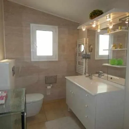 Сasa de vacaciones Acp09 Maison Typique De Roses Secteur Mas Busca Avec Piscine Privee